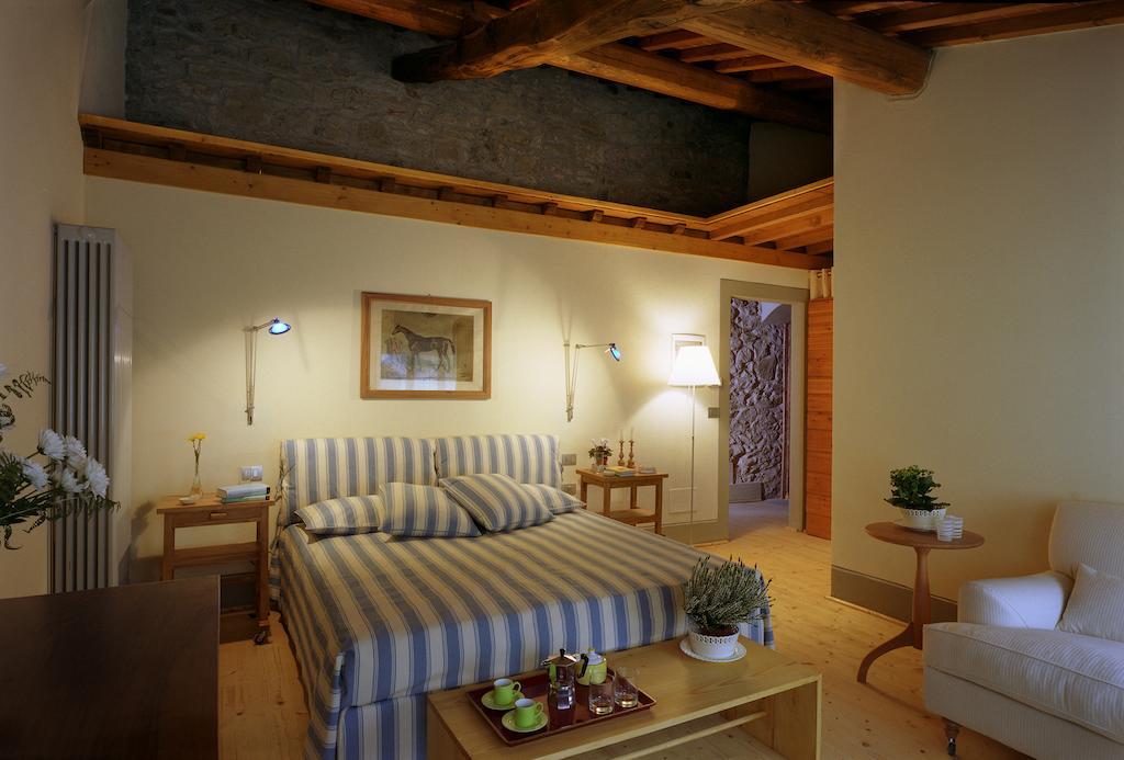 Fattoria Casamora - Suites Pian di Scò الغرفة الصورة